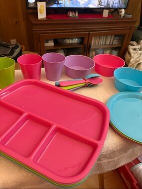 Colorful Kids Mealtime Set - Pink, Blue, Purple, Green